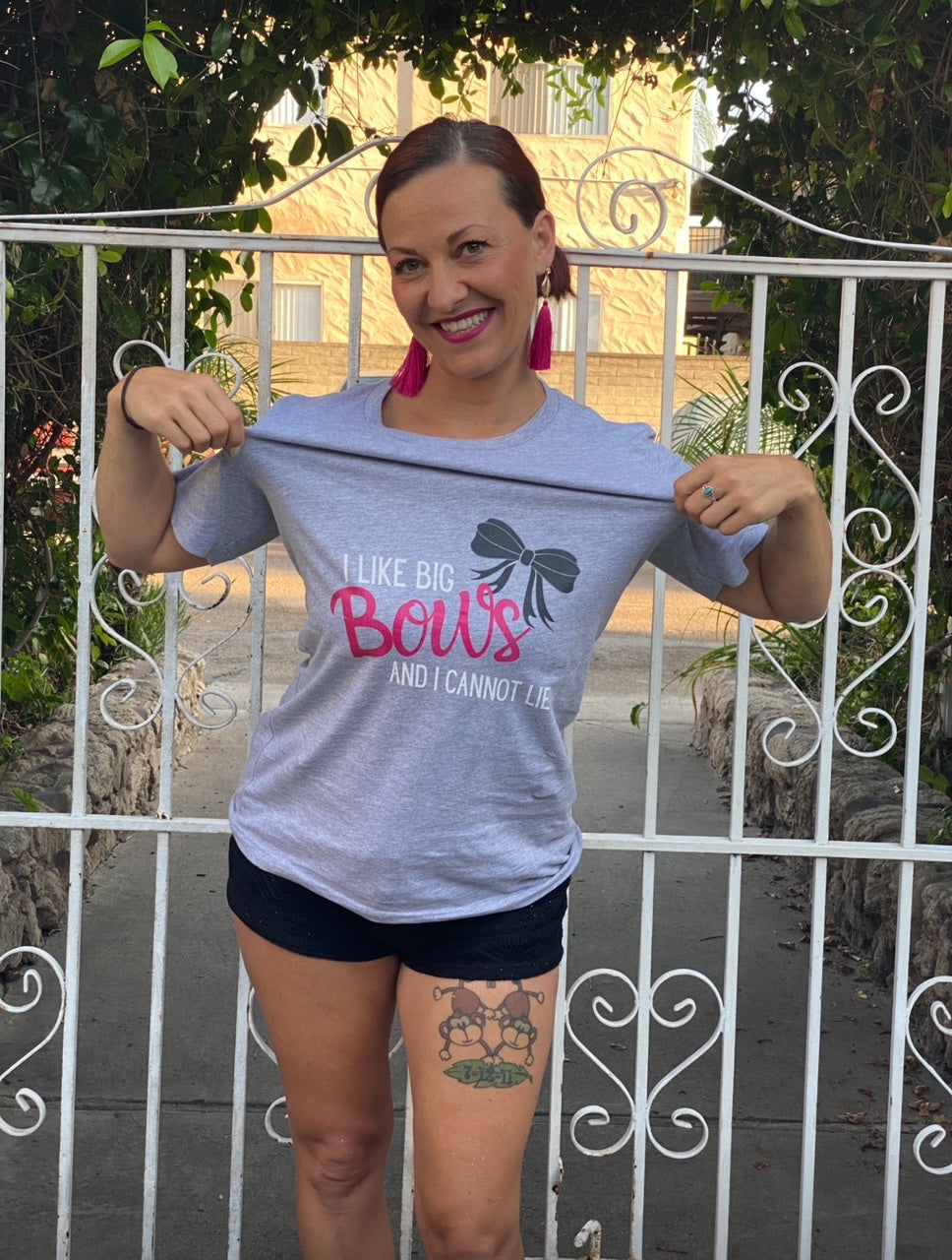 Women's Crafter "I like big bows and I cannot lie" Heather Grey T-shirt